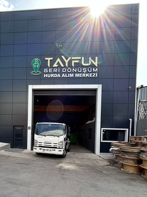 Tayfun Geri Dönüşüm, Geri Dönüşüm, Hurda Metal İşleme, Hurda İthalat Ve İhracatı, Ömrünü Tamamlamış Fabrika Sökümü, İkincil Atıkların Geri Kazanımı,Kablo Geri Dönüşümü, Hurda Toplama Ve Ayırma, Hurda Bakır, Hurda Sarı, Hurda Alüminyum, Kalın Alüminyum,  Hurda Krom Paslanmaz, Hurda Zamak, Lazer Kesim Hurdası, Alüminyum Ambalaj Atığı, Plazma Kesim Hurdası, Hurda Demir, Sac Hurda
